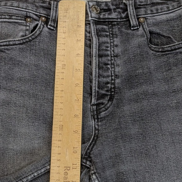 Free People‎ We The Free Curvy Jeans Raw Hem Button Fly Black Faded Women's 28 - Picture 6 of 8
